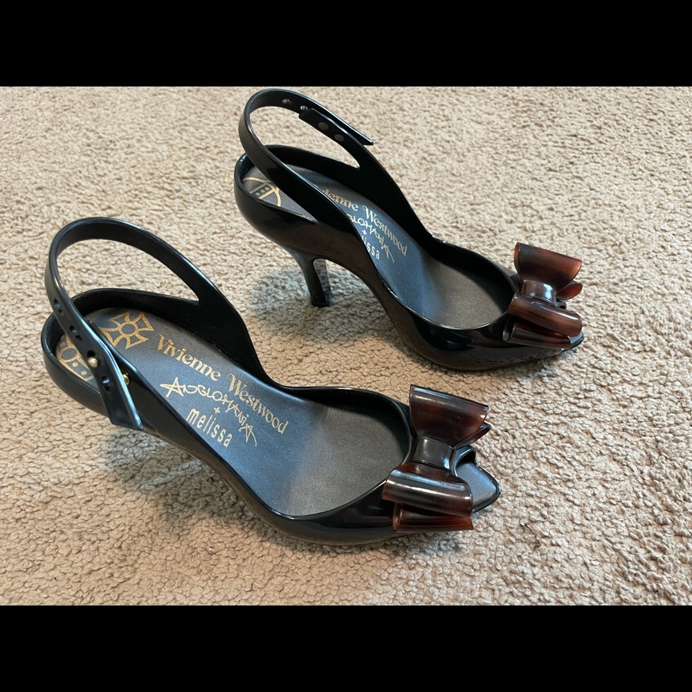 Melissa , from London